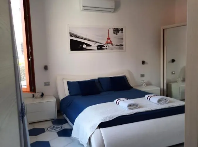 ベッド・アンド・ブレックファスト De Mar サンタ・テレーザ・ガッルーラ